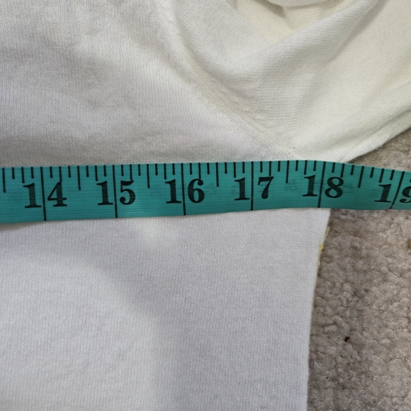 Pierre Cardin White Cardigan Sweater With Pastel Lace. Size Small - Picture 9 of 10